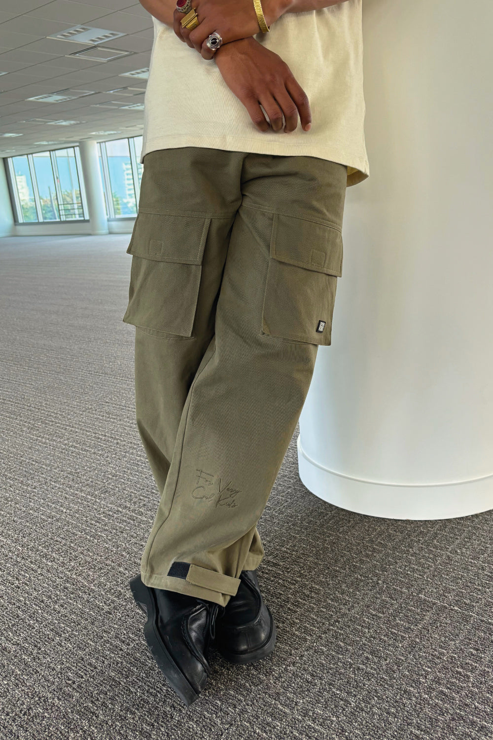 cargo pant - khaki - military green - cargo - for very cool kids - fvck - fvck clothing - baggy pant - baggy cargo - streetwear - tiktok streetwear - tiktok brand - green - large - unisexe- unisex - 